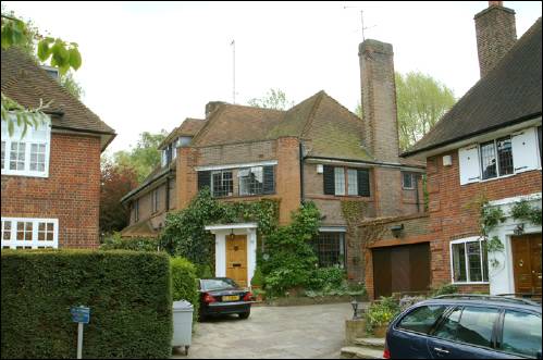 02 Morland Close